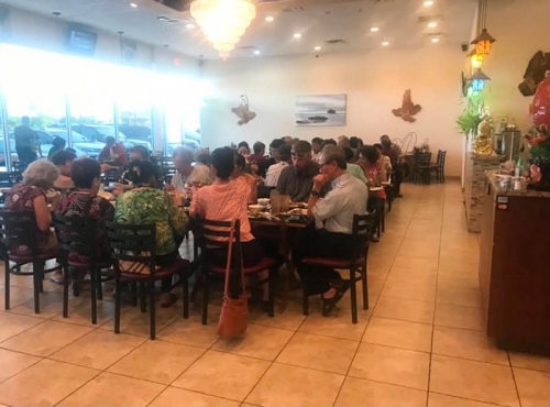 Bán Tiệm Phở Đông Khách Và Nhà Ở Texas