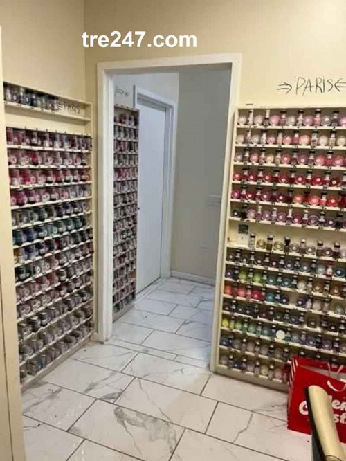 Sang Tiệm Nail tại Elkins, West Virginia – 10 bàn, 10 ghế