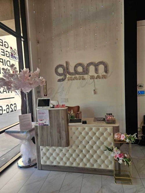 Sang Tiệm Nail tại khu, California – 10 bàn, 16 ghế