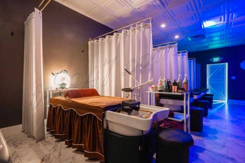 Sang Tiệm Nail tại Midland, Texas – 10 bàn, 10 ghế