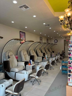 Cần Thợ Nail tại Lindale, Texas – Tay chân nước