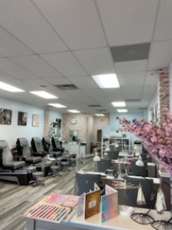 Sang Tiệm Nail tại Bear, Delaware – Giá $74,999