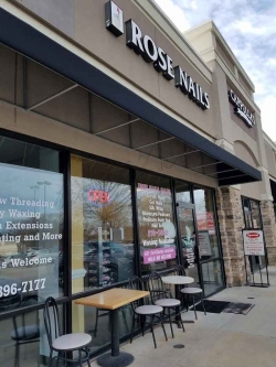 Sang Tiệm Nail tại Cary, North Carolina – 8 bàn, 8 ghế