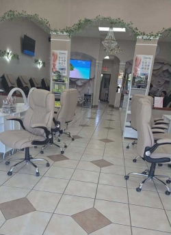 Sang Tiệm Nail tại Cedar Park, Texas – 6 bàn, 8 ghế