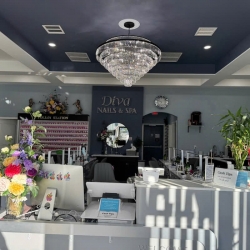 Sang Tiệm Nail tại Harrisburg, Pennsylvania