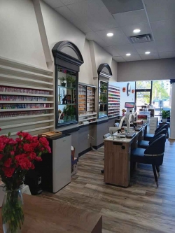Sang Tiệm Nail tại Indianapolis, Indiana